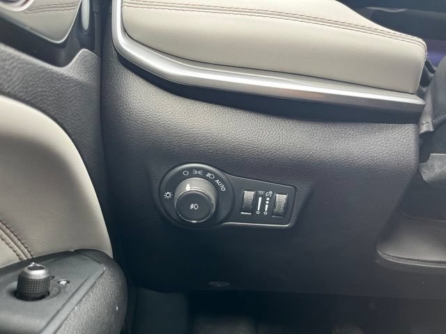 Used 2025 Jeep Compass Limited AWD/4WD image 26