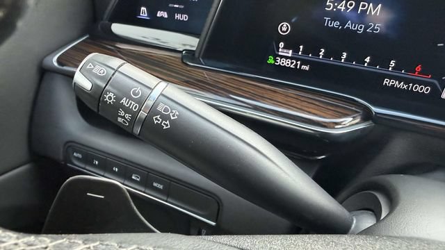 Used 2022 Cadillac Escalade Premium Luxury AWD/4WD image 74