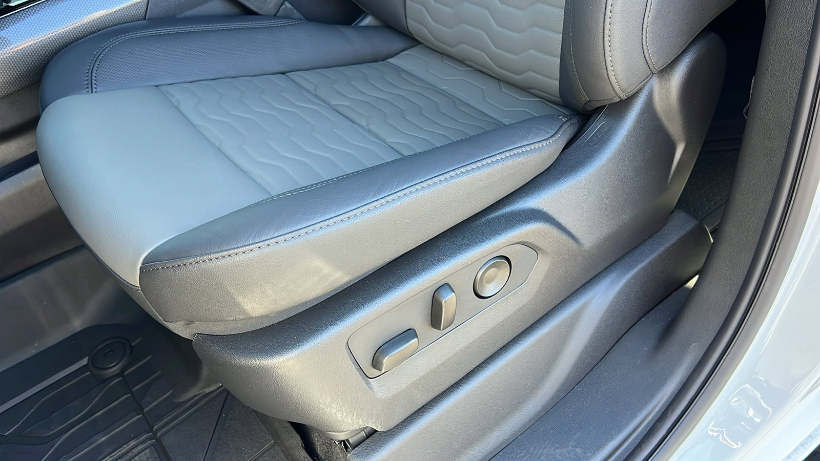 New 2026 Chevrolet Silverado 1500 ZR2 image 21