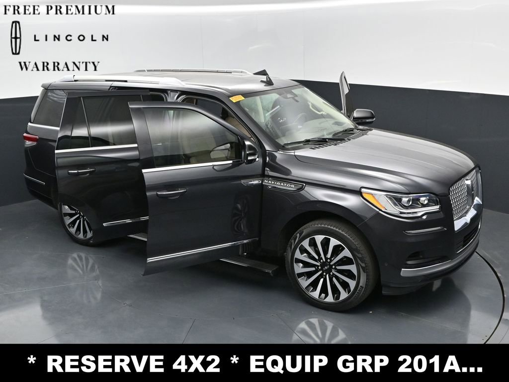 Used 2022 Lincoln Navigator Reserve image 38