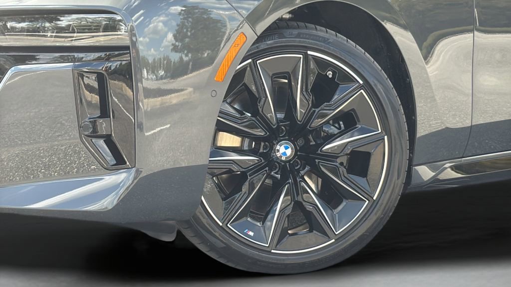 New 2026 BMW 760i xDrive image 14