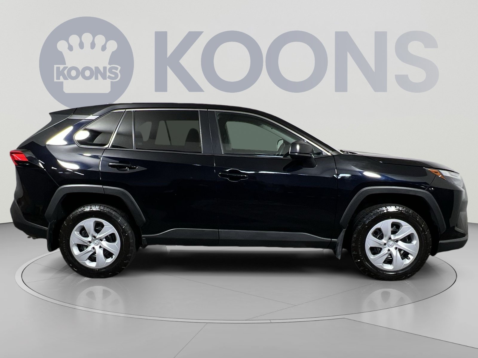 Used 2023 Toyota RAV4 LE AWD/4WD image 8