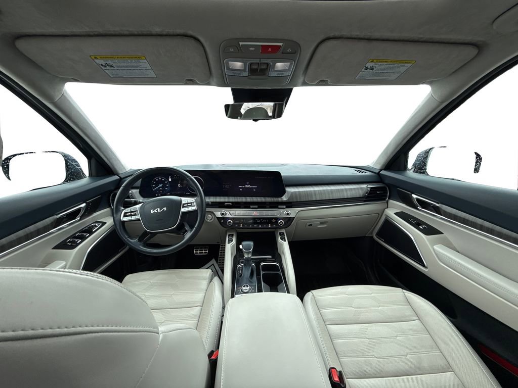 Used 2024 Kia Telluride SX Prestige w/ Towing Package image 20