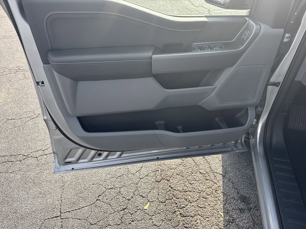 New 2025 Ford F150 XLT image 10
