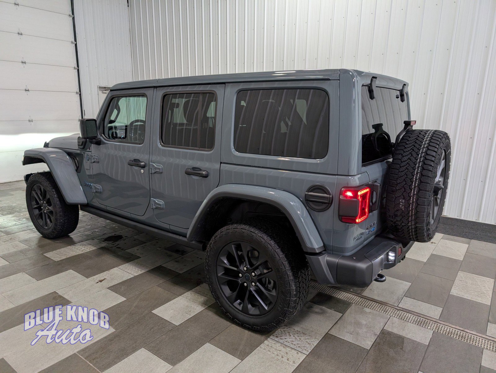 Used 2025 Jeep Wrangler Backcountry image 2