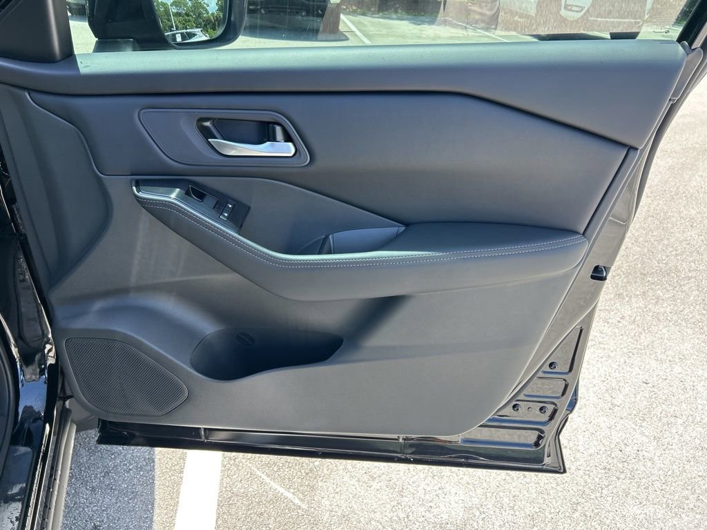 New 2026 Nissan Rogue SV image 42