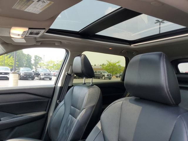 Used 2024 Nissan Rogue Platinum AWD/4WD image 10