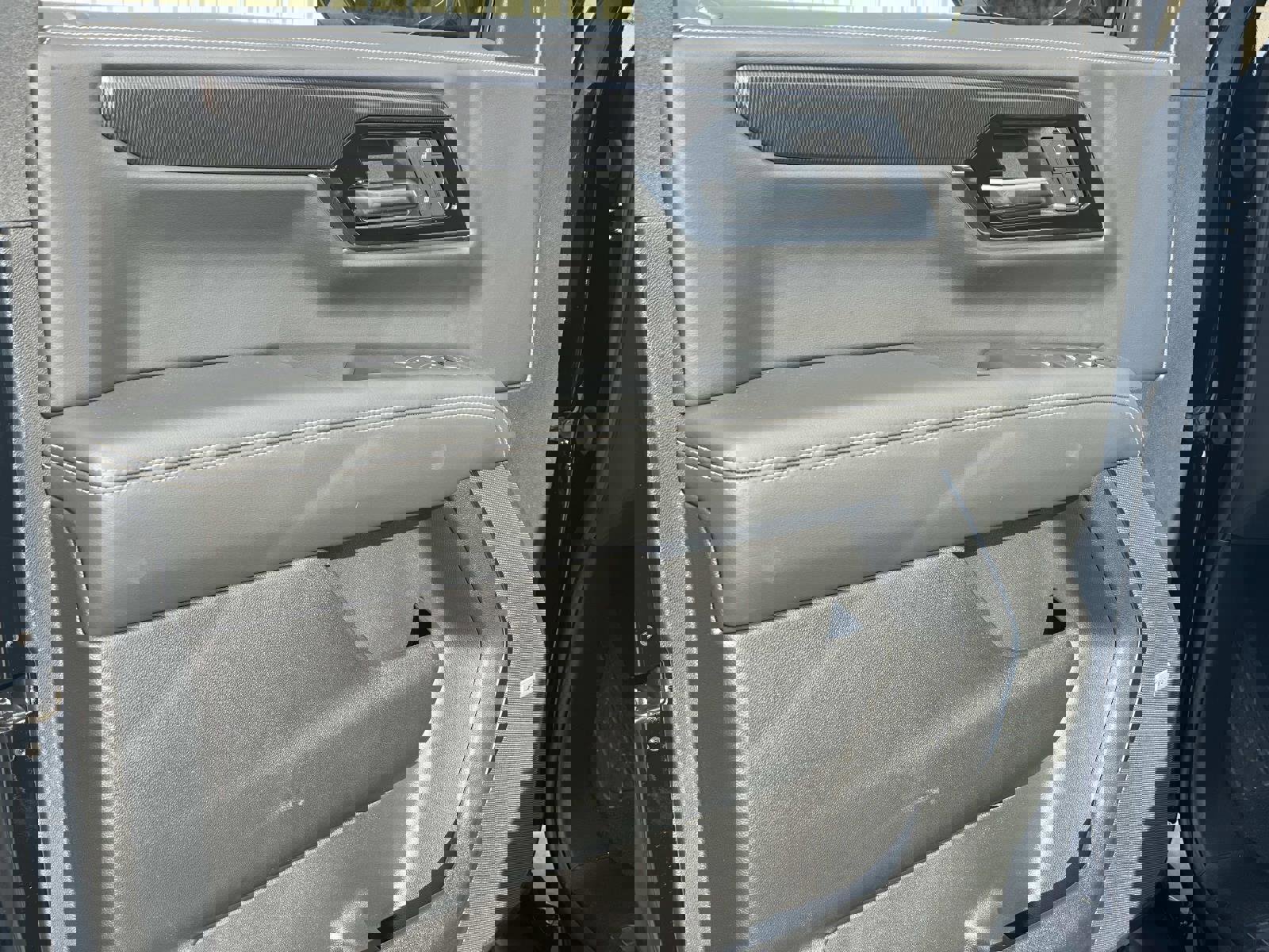 New 2026 GMC Yukon Elevation image 19