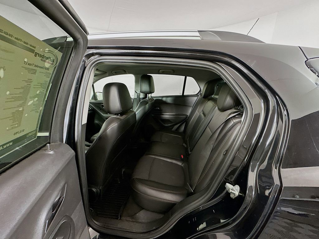 Used 2019 Chevrolet Trax LT w/ LT Convenience Package image 22