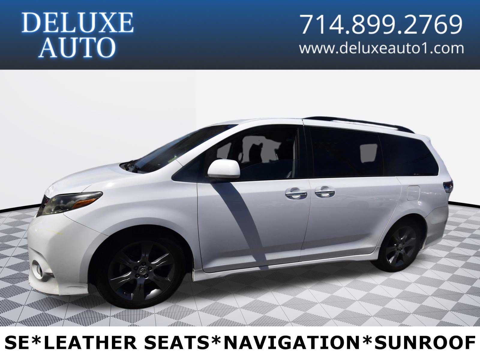 Used 2015 Toyota Sienna SE Premium FWD image 1