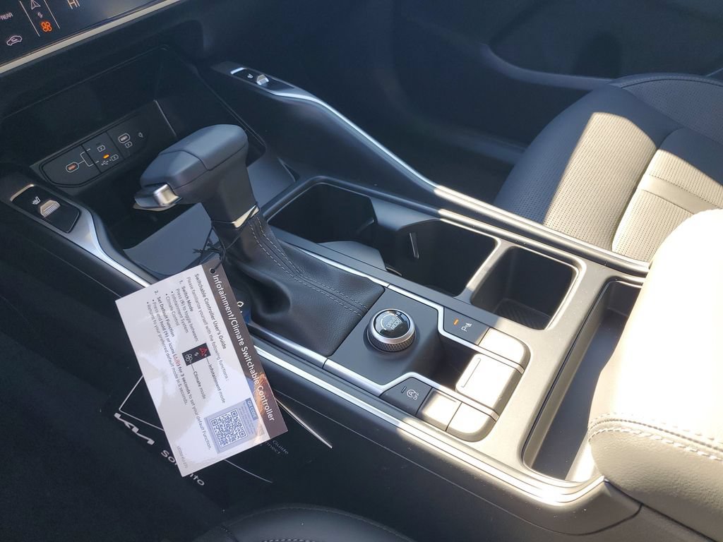 New 2026 Kia Sorento S w/ S Panoramic Sunroof Package FWD image 19