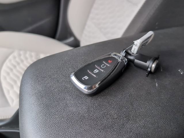 Used 2020 Chevrolet Equinox LS w/ LS Convenience Package image 29