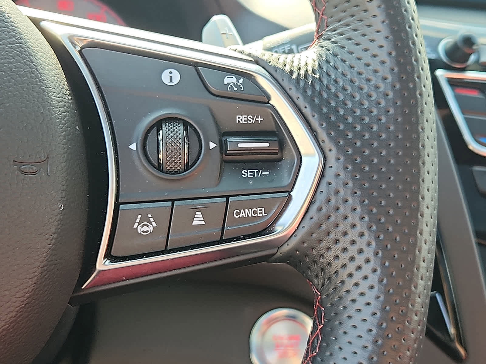 Certified 2025 Acura RDX A-Spec image 25