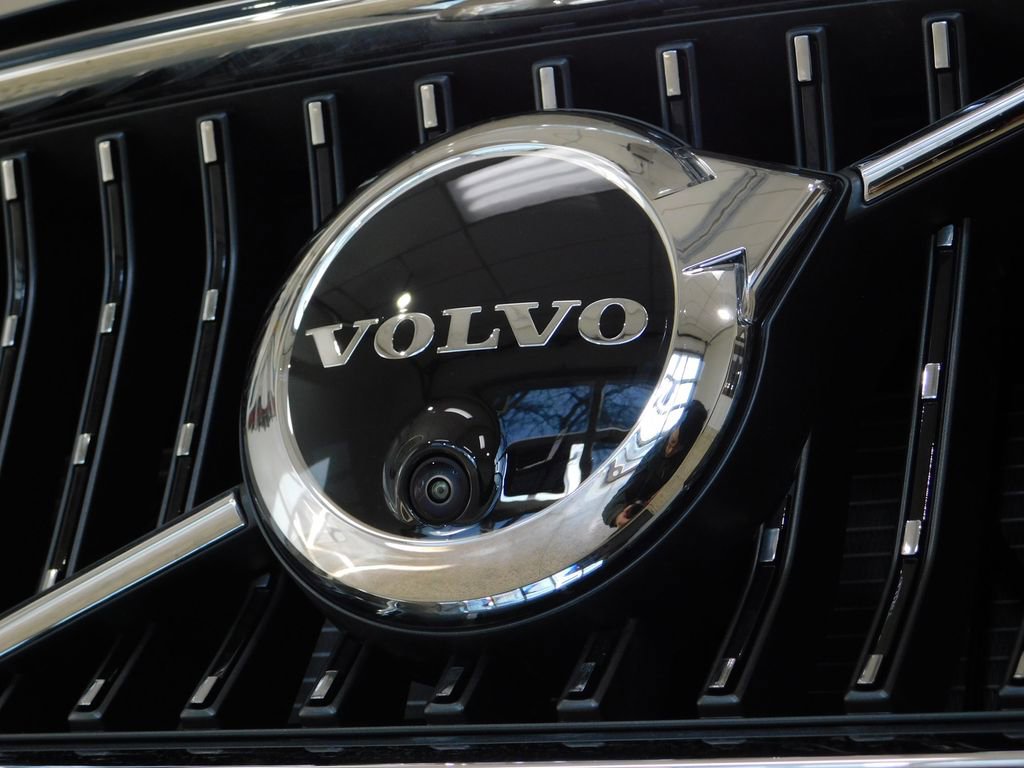 Used 2026 Volvo V90 B6 Cross Country Ultra image 14