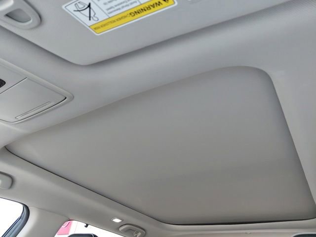 Used 2025 Honda Pilot Elite image 27
