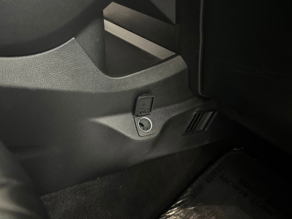 Used 2024 Ford Edge Titanium image 28