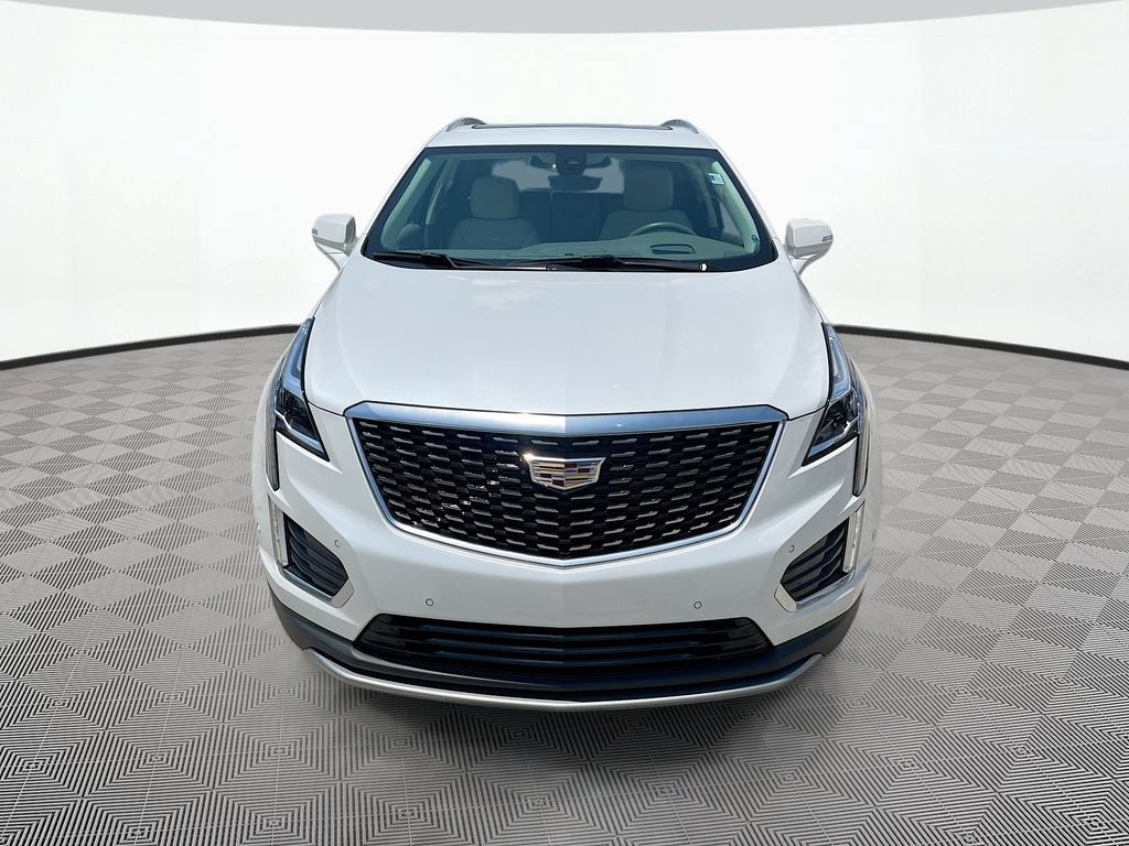 Used 2021 Cadillac XT5 Premium Luxury AWD/4WD image 2