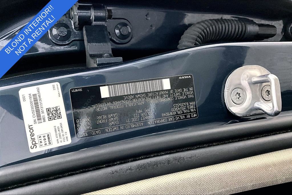 Certified 2024 Volvo XC60 B5 Plus w/ Protection Package Premier image 42