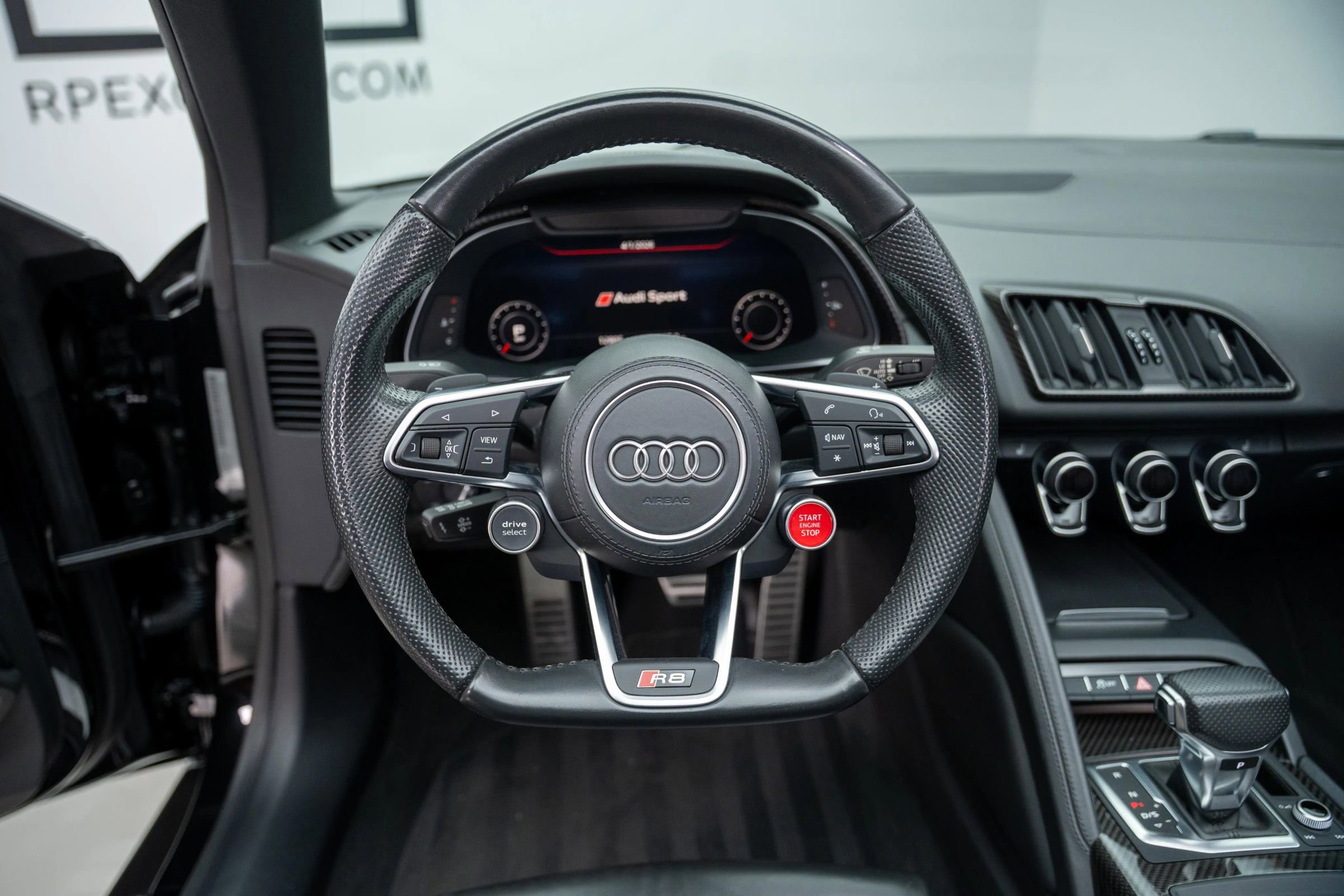 Used 2021 Audi R8 V10 w/ Premium Package image 27