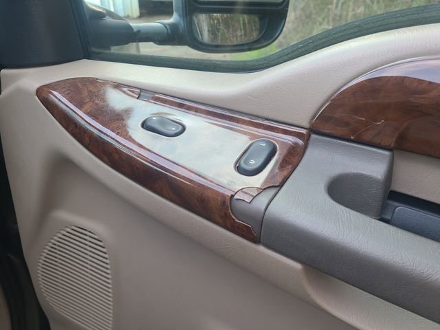 Used 2000 Ford Excursion Limited image 8