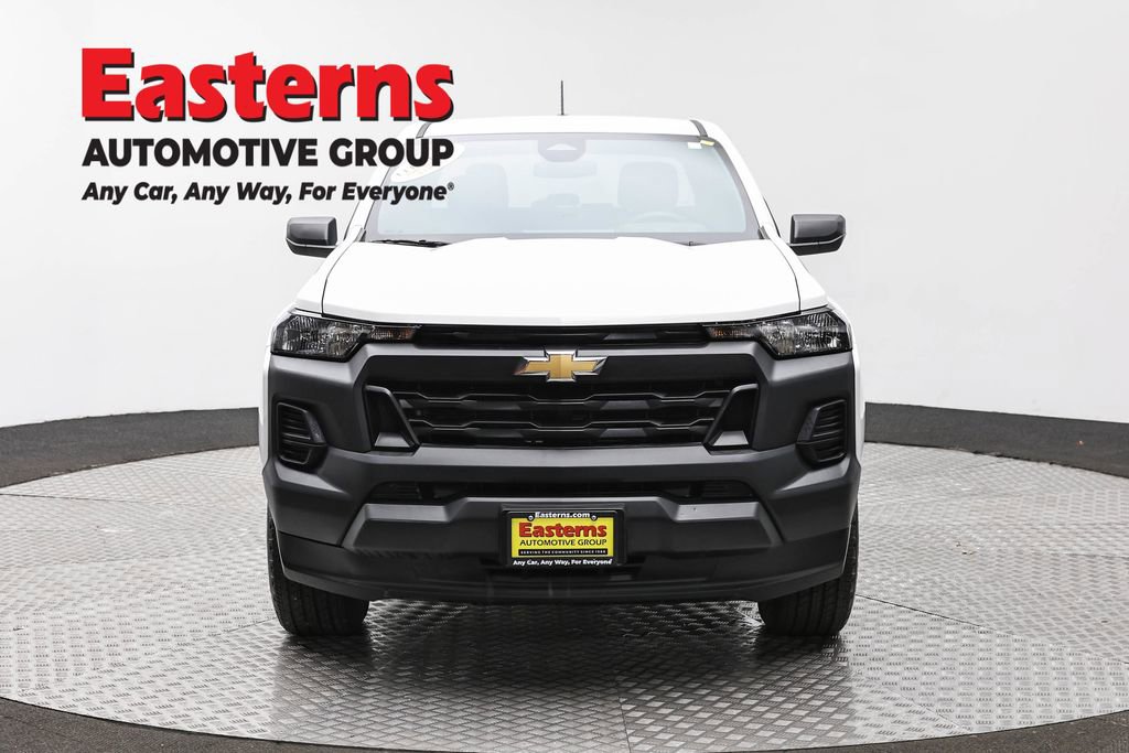 Used 2024 Chevrolet Colorado W/T image 2
