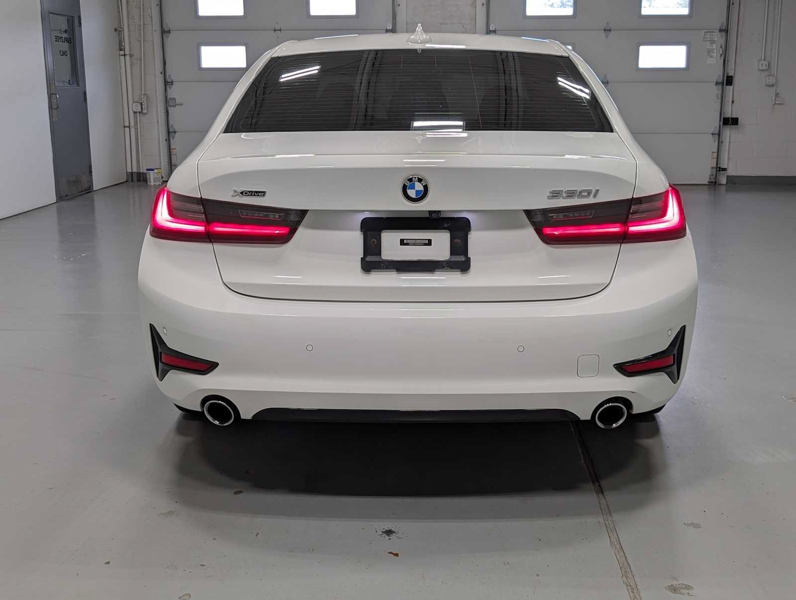 Used 2021 BMW 330i xDrive Sedan w/ Convenience Package AWD/4WD image 9