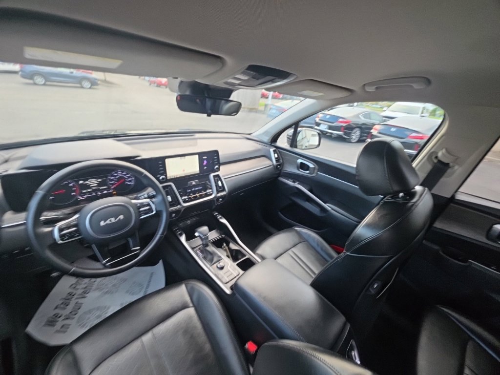 Used 2023 Kia Sorento S AWD/4WD image 25