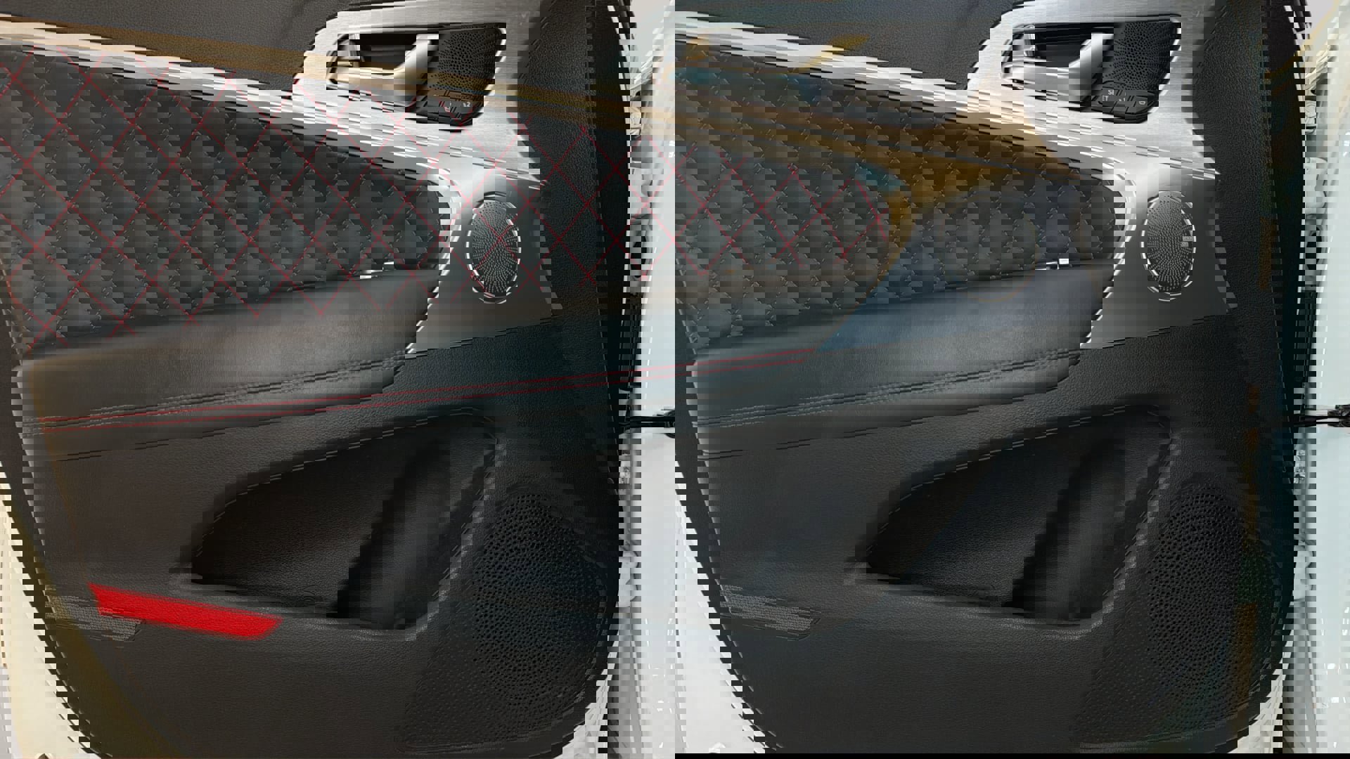 Used 2020 Genesis G70 3.3T w/ Sport Package image 23