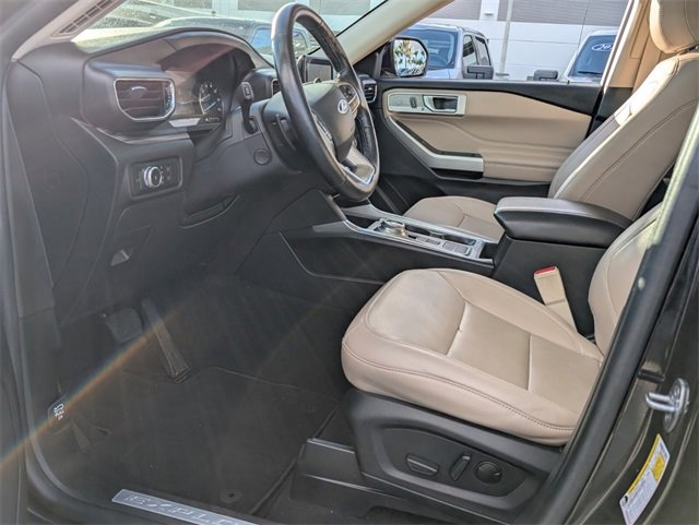 Certified 2021 Ford Explorer Limited w/ Equipment Group 301A image 6
