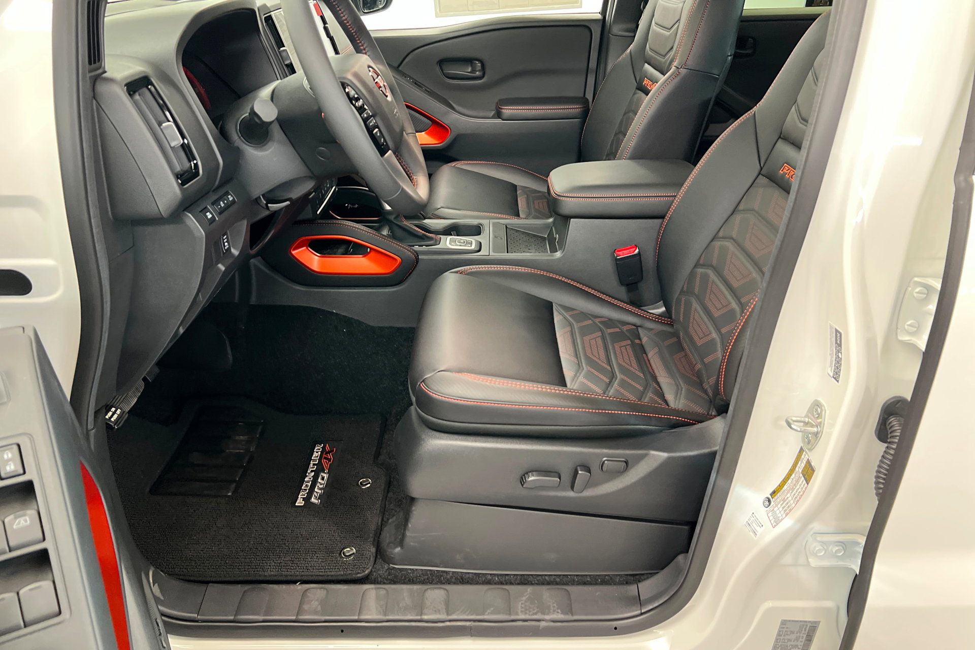 New 2026 Nissan Frontier PRO-4X w/ Pro Premium Package image 17