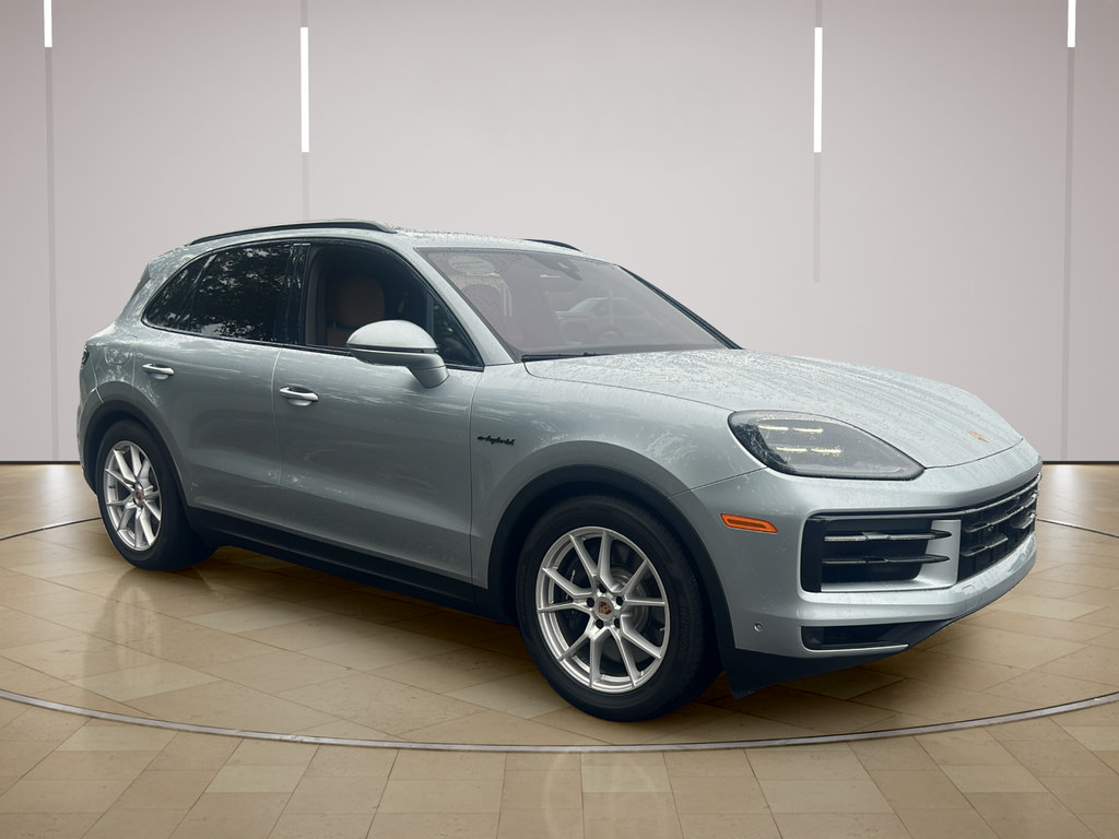 Certified 2025 Porsche Cayenne E-Hybrid AWD/4WD image 9