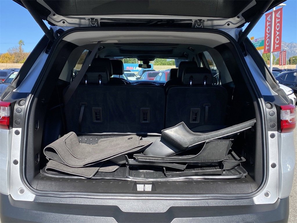 Used 2020 Chevrolet Traverse LT w/ LT Premium Package image 17
