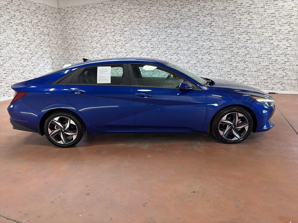 Certified 2023 Hyundai Elantra SEL w/ Convenience Package image 8