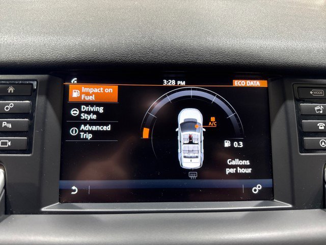 Used 2016 Land Rover Discovery Sport SE image 79