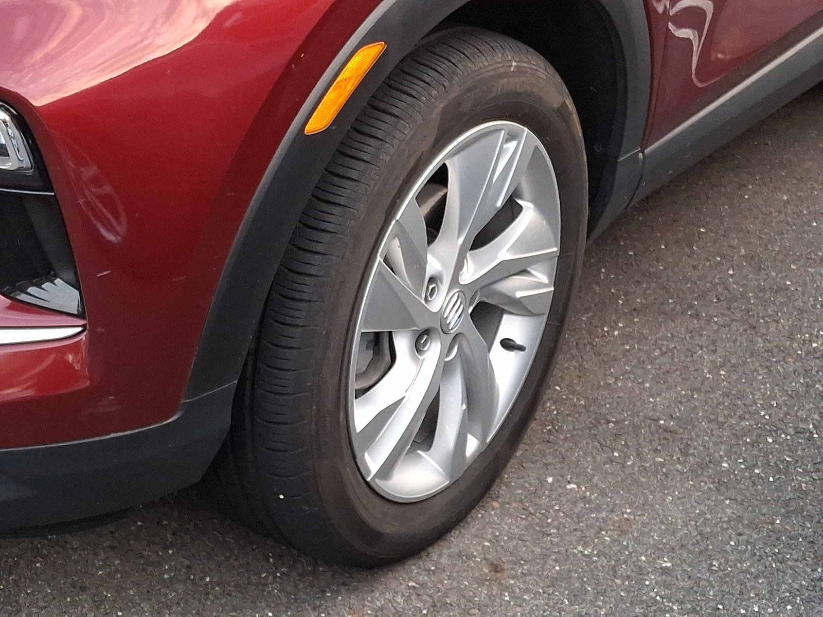 Certified 2024 Buick Encore GX Preferred FWD image 10