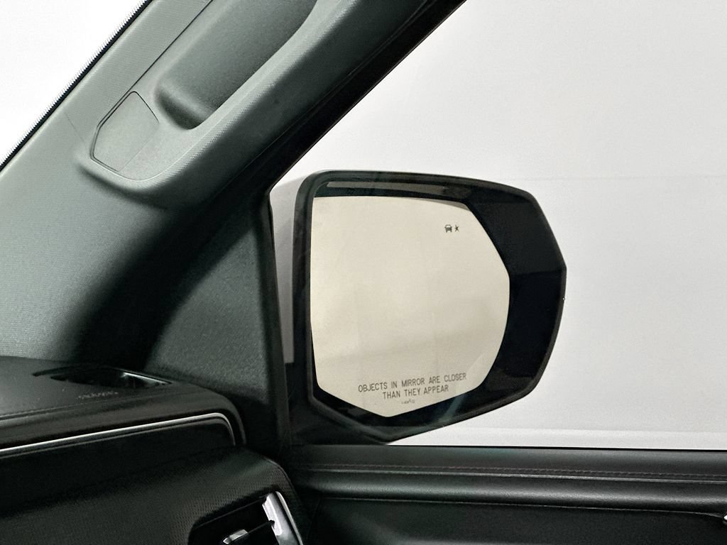 Used 2022 Chevrolet Suburban RST w/ Luxury Package AWD/4WD image 27