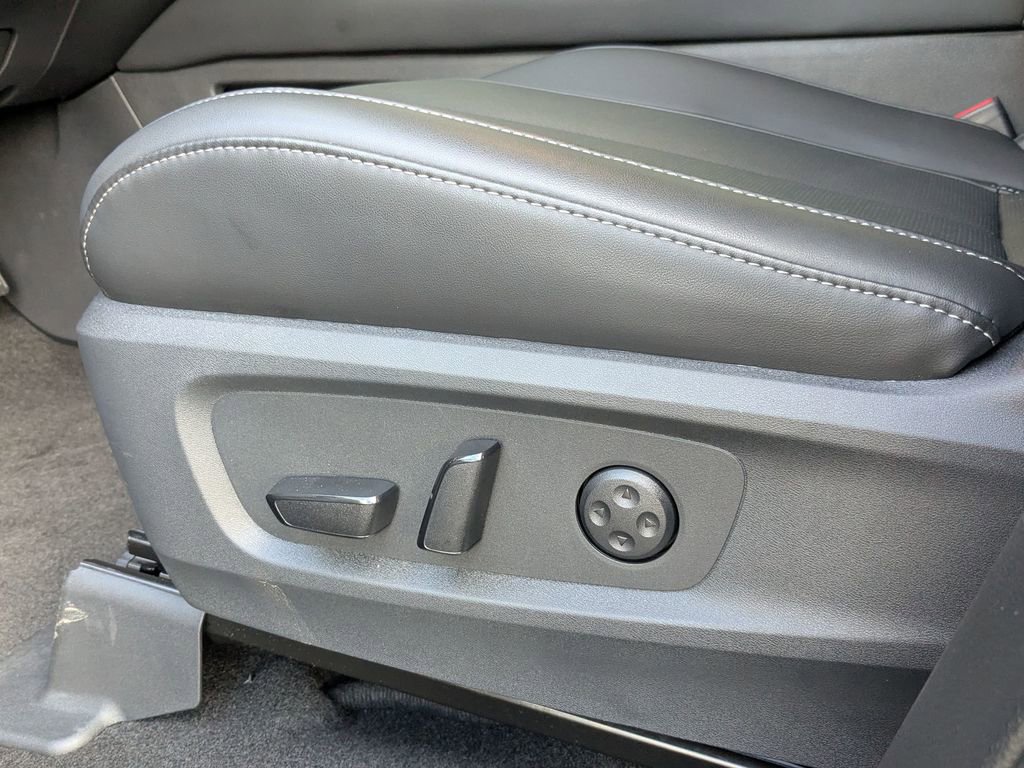 Used 2025 INFINITI QX60 Pure image 13