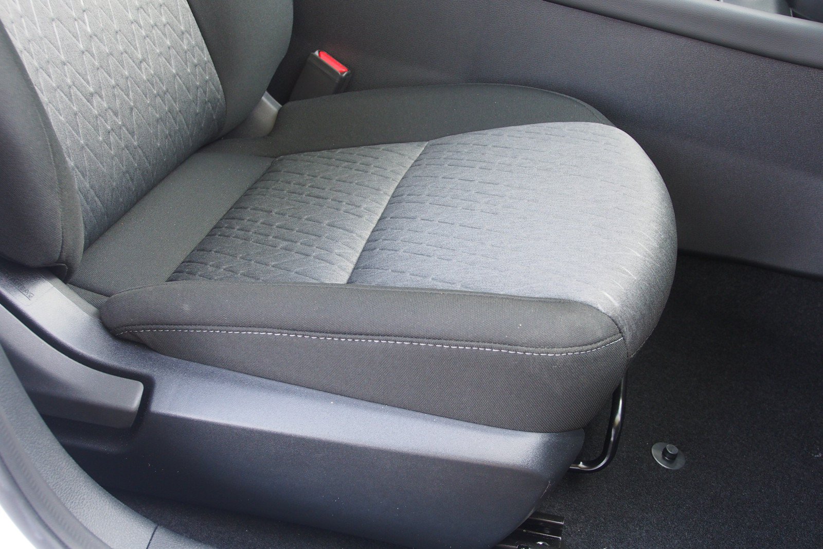 Used 2026 Nissan Sentra SV w/ SV Convenience Package FWD image 12