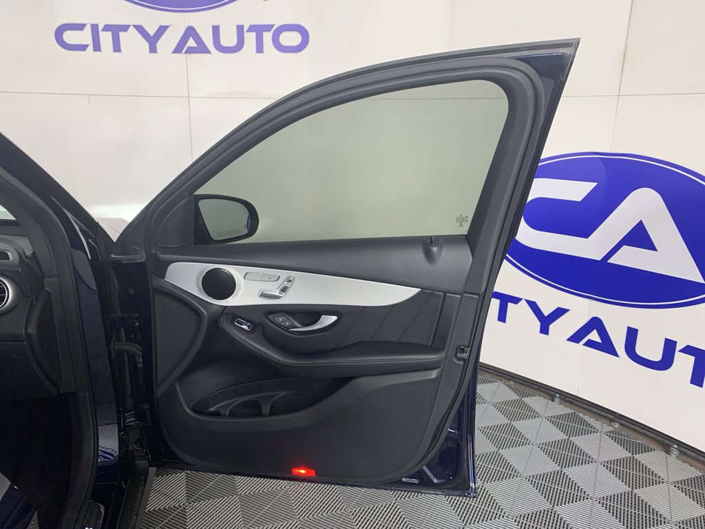 Used 2021 Mercedes-Benz GLC 300 w/ AMG Line image 42