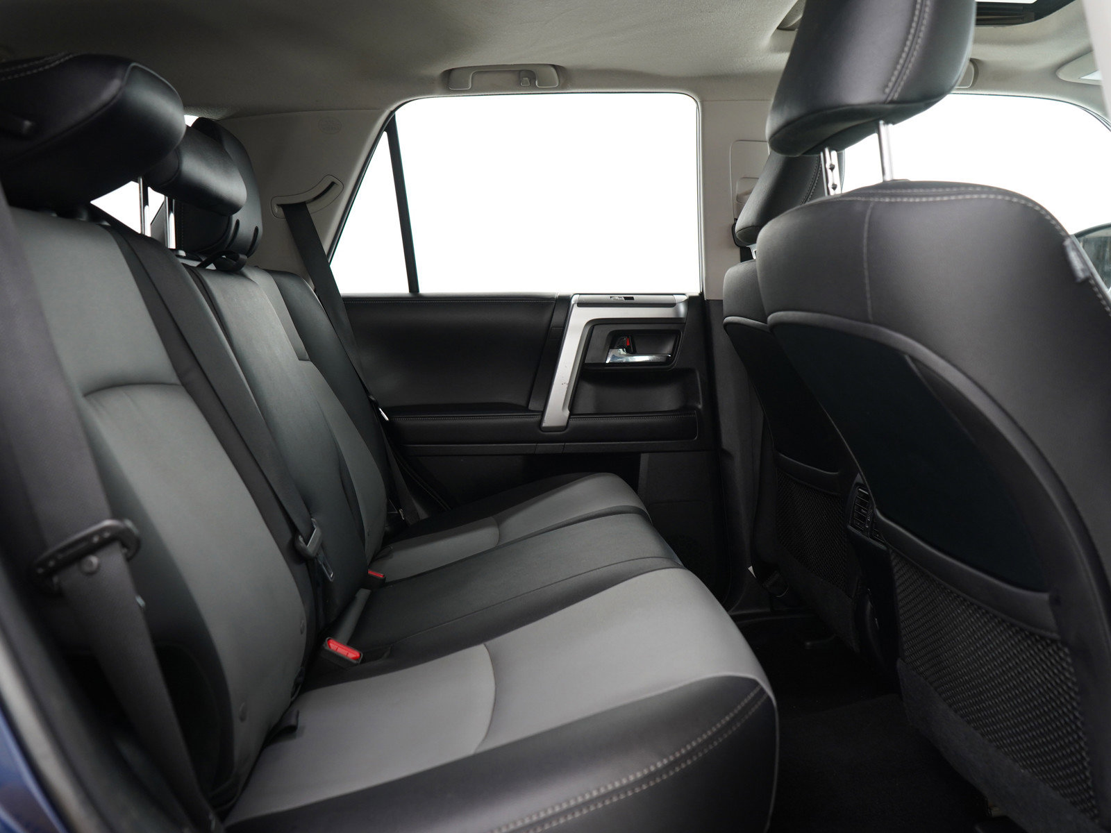 Used 2018 Toyota 4Runner SR5 Premium AWD/4WD image 13