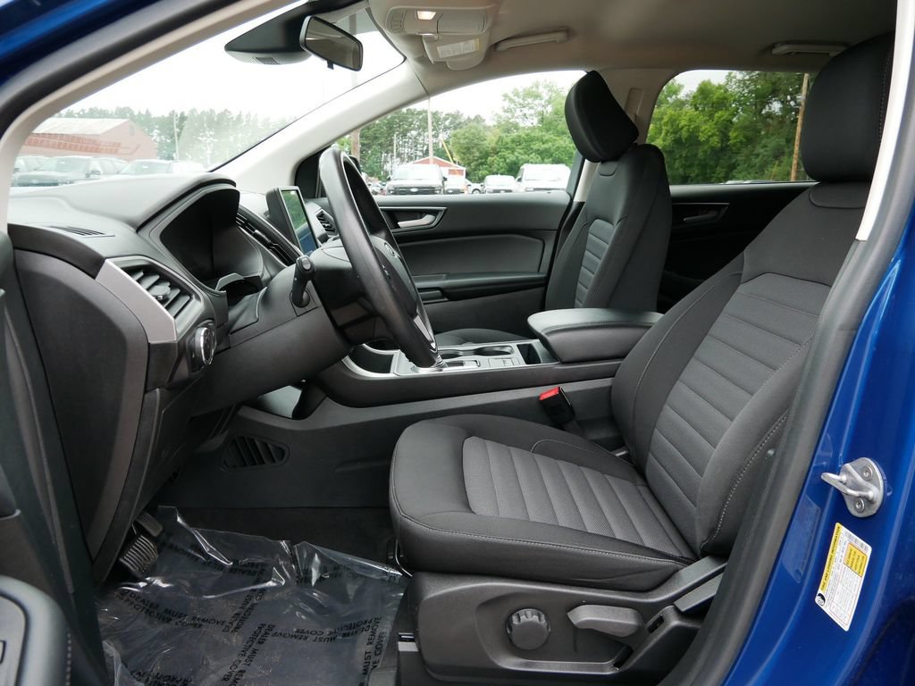 Certified 2024 Ford Edge SE w/ Black Appearance Package AWD/4WD image 14