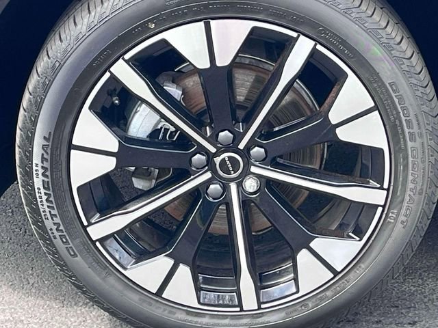 Used 2026 Volvo XC60 B5 Plus w/ Protection Package Premier AWD/4WD image 8
