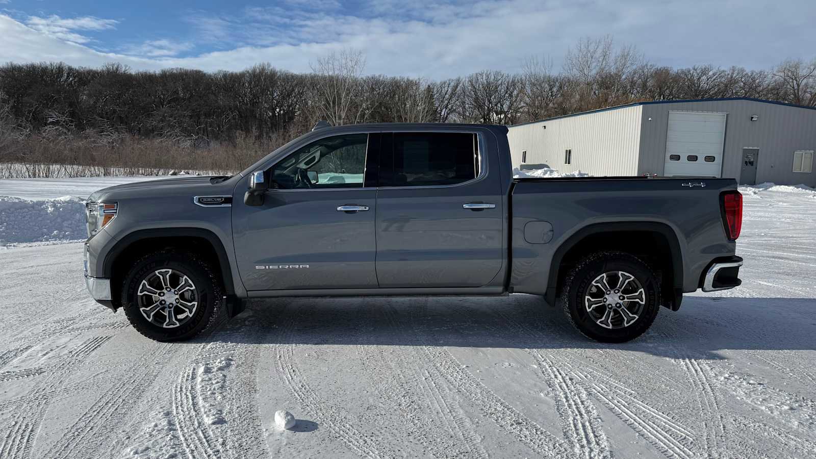 Used 2022 GMC Sierra 1500 SLT w/ SLT Convenience Package image 6