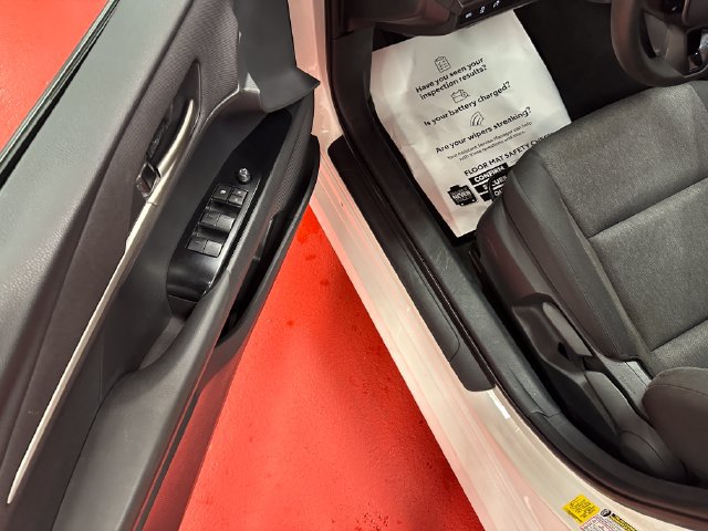 Used 2025 Toyota Camry LE FWD image 9