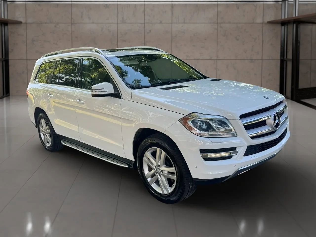 Used 2016 Mercedes-Benz GL 450 4MATIC image 7