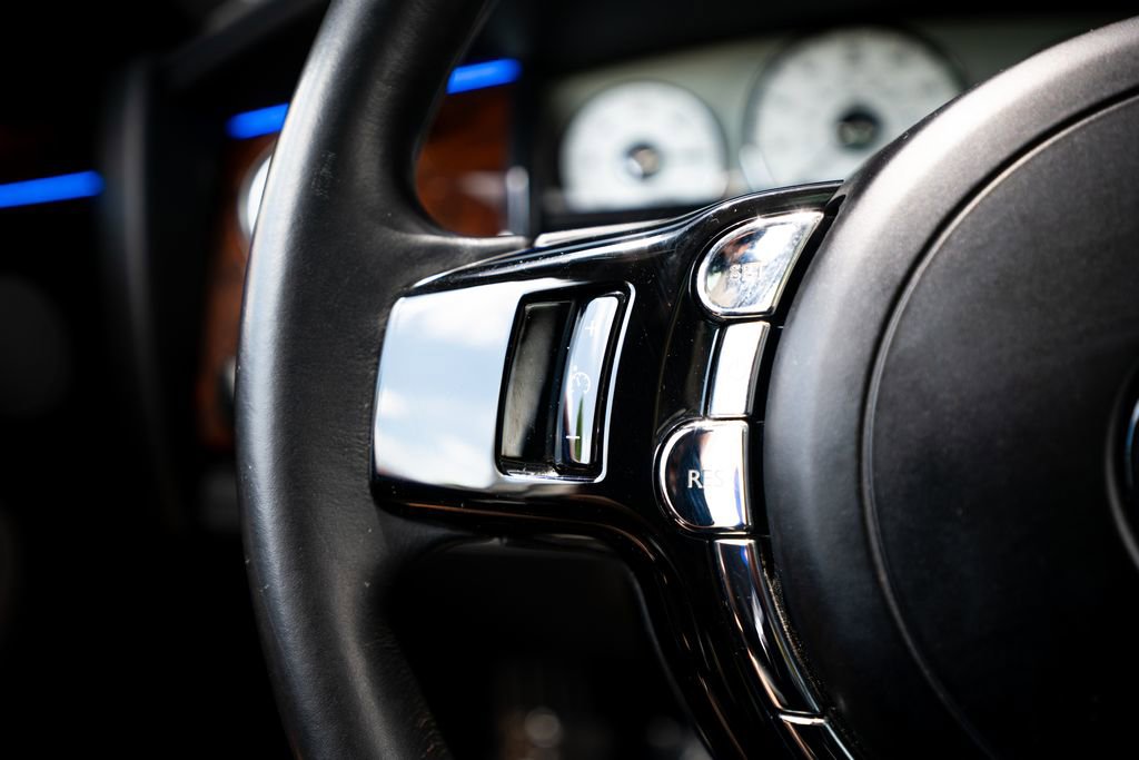 Used 2010 Rolls-Royce Ghost RWD image 34