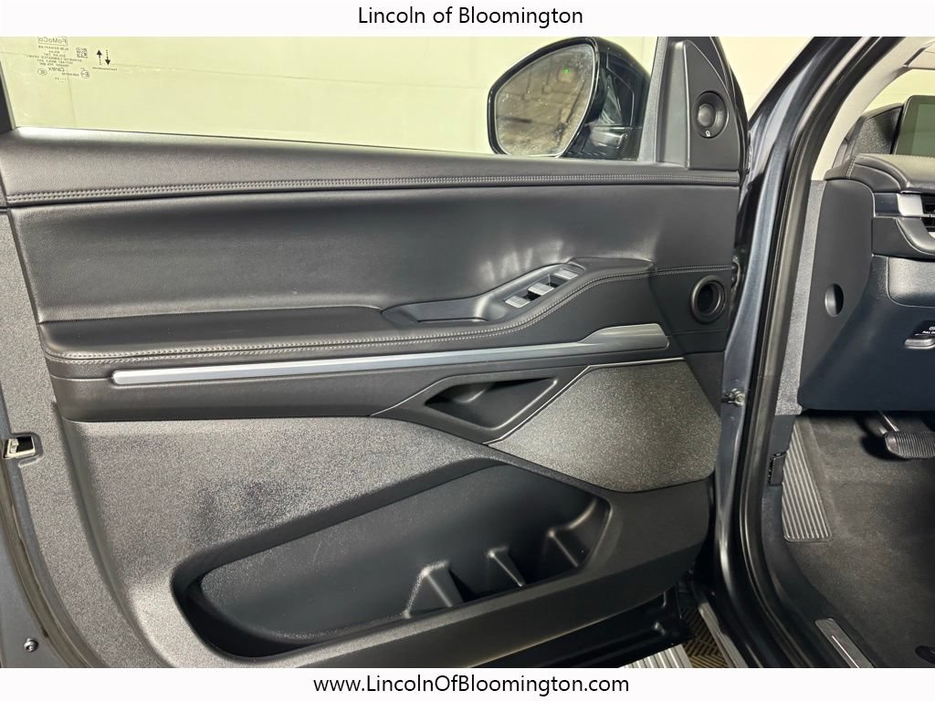 Used 2025 Lincoln Navigator L Reserve AWD/4WD image 20
