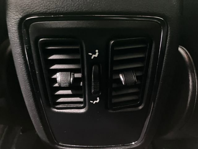 Used 2017 Jeep Grand Cherokee Laredo image 12