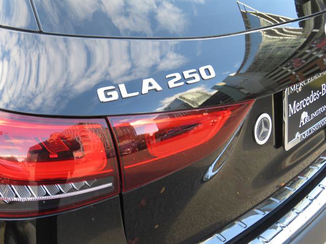 Used 2021 Mercedes-Benz GLA 250 4MATIC image 27