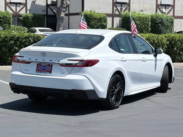 Used 2025 Toyota Camry SE FWD image 5